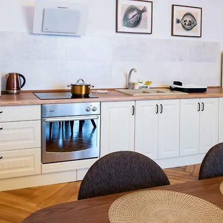 Apartament Grand 33 *